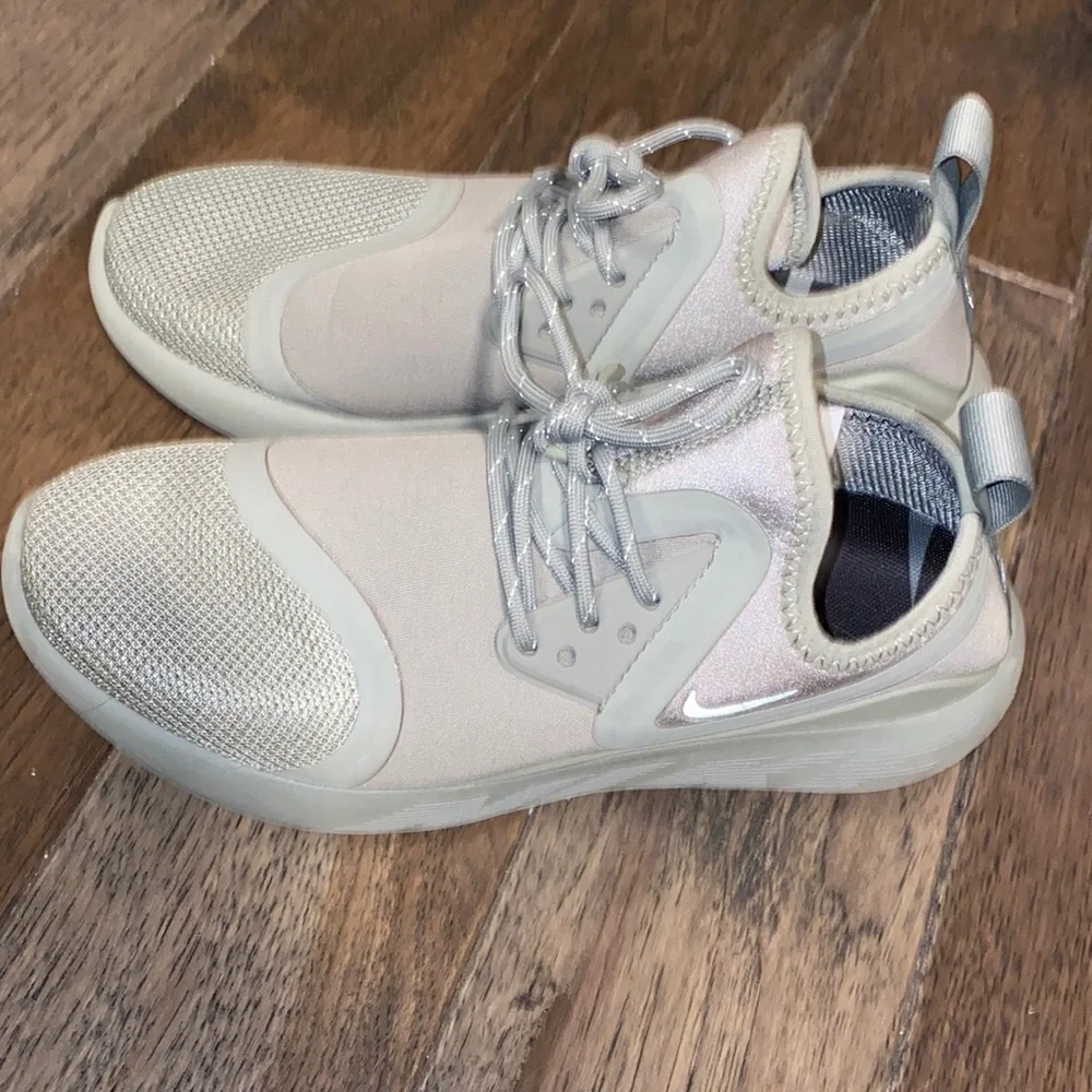 Nike Sneakers - Picture 1 of 5